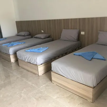 Sweet Hotel