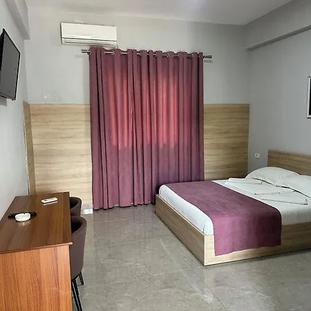 Sweet Hotel *